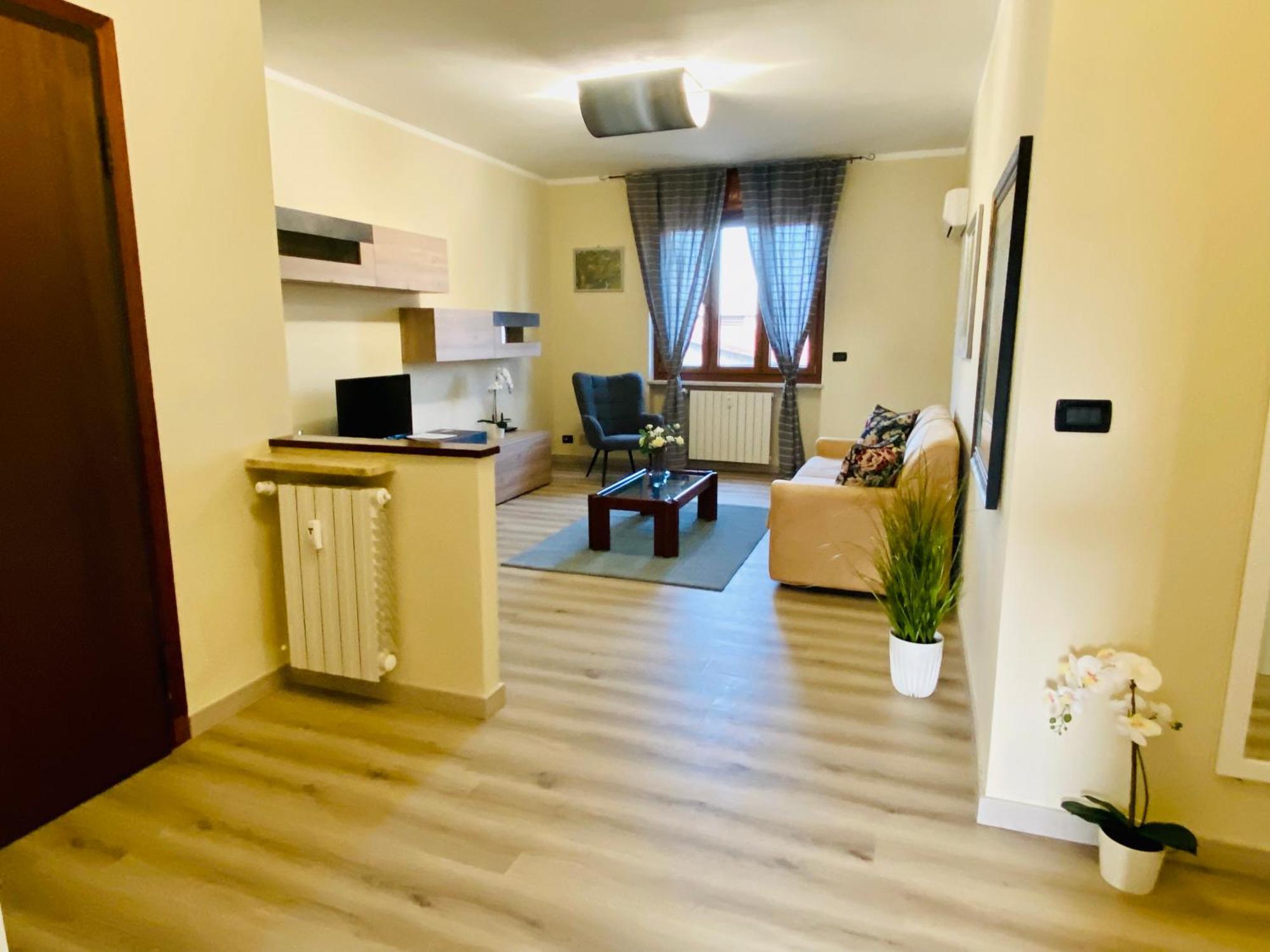 Elegante Appartamento Tre Amis - Doppio Garage & Free Wifi - Ac Centallo Exterior photo